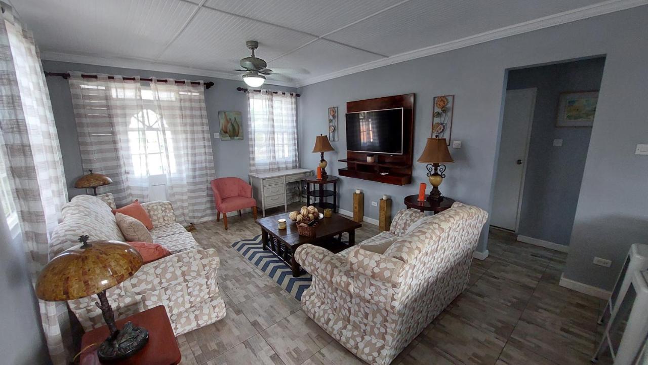 Carmen Apartment Бриджтаун Екстериор снимка