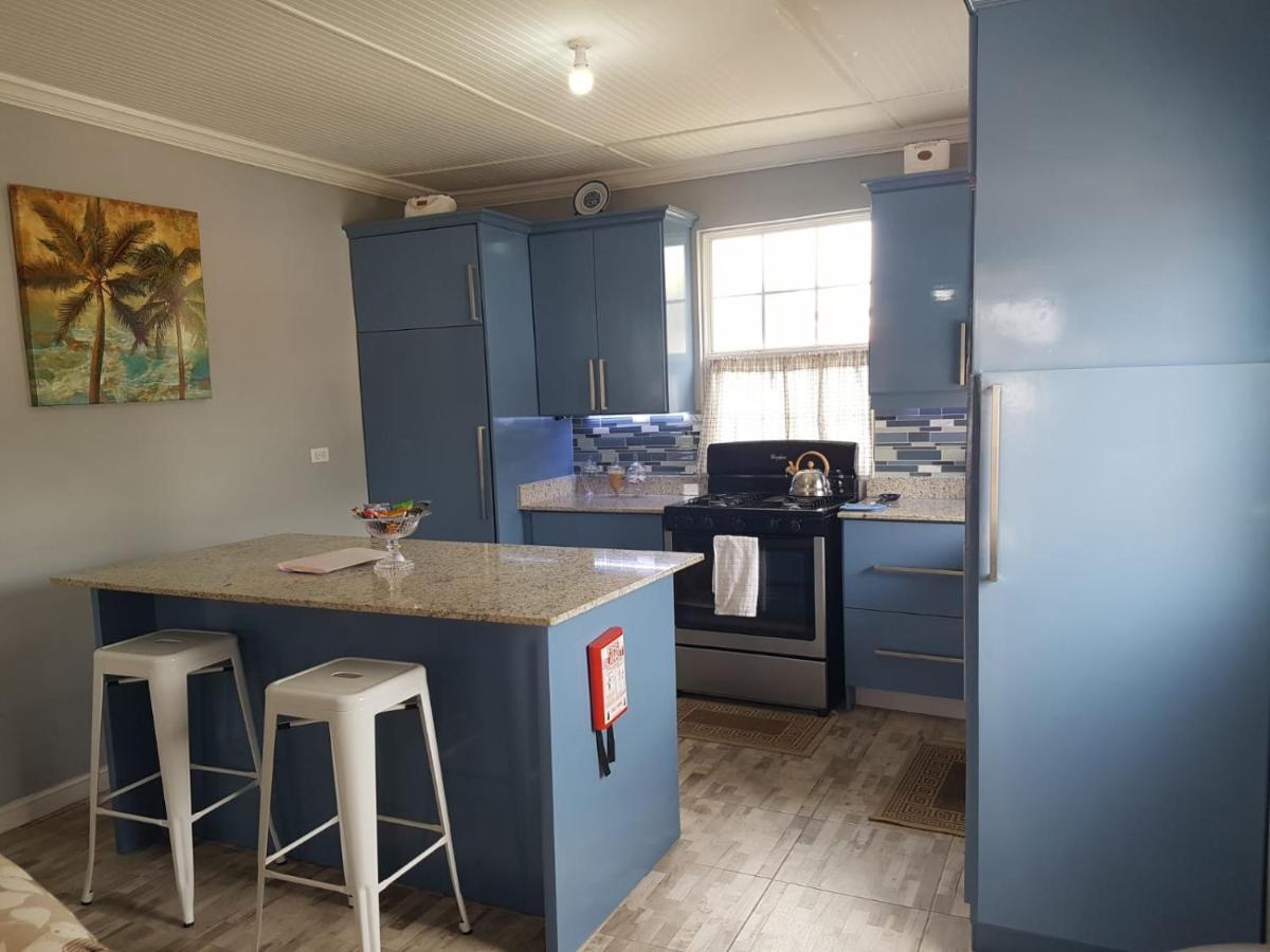 Carmen Apartment Бриджтаун Екстериор снимка