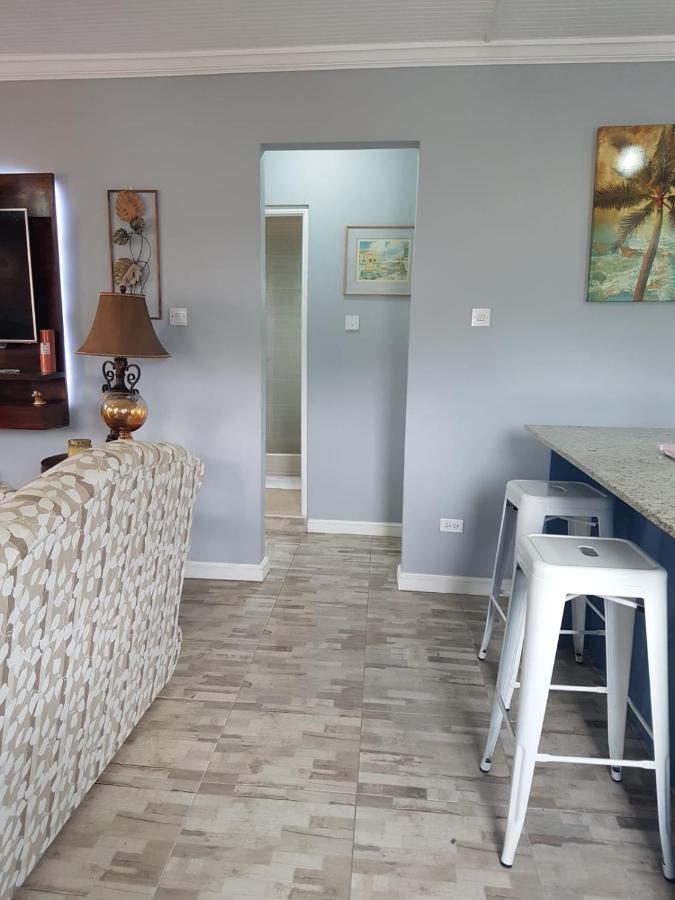 Carmen Apartment Бриджтаун Екстериор снимка